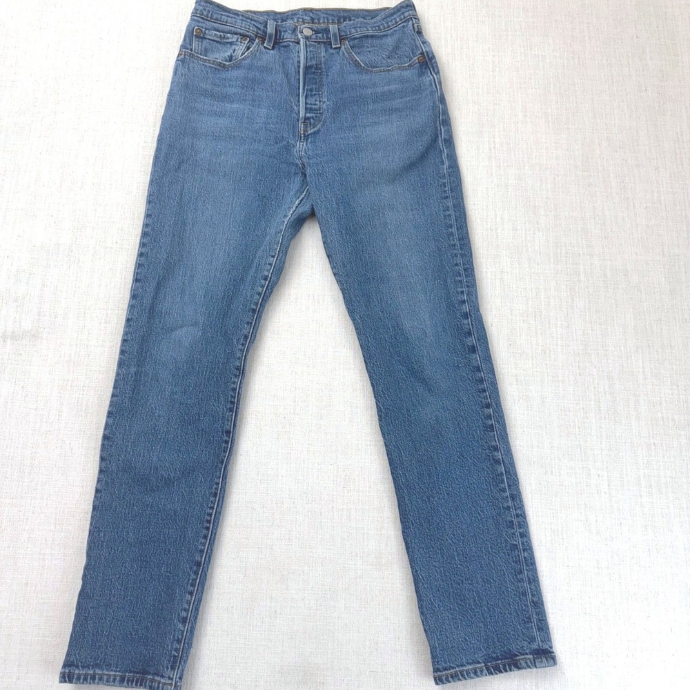 Levi's 501 Button Fly Jeans 30x32 Medium Light Wash Straight Leg Made in Macau